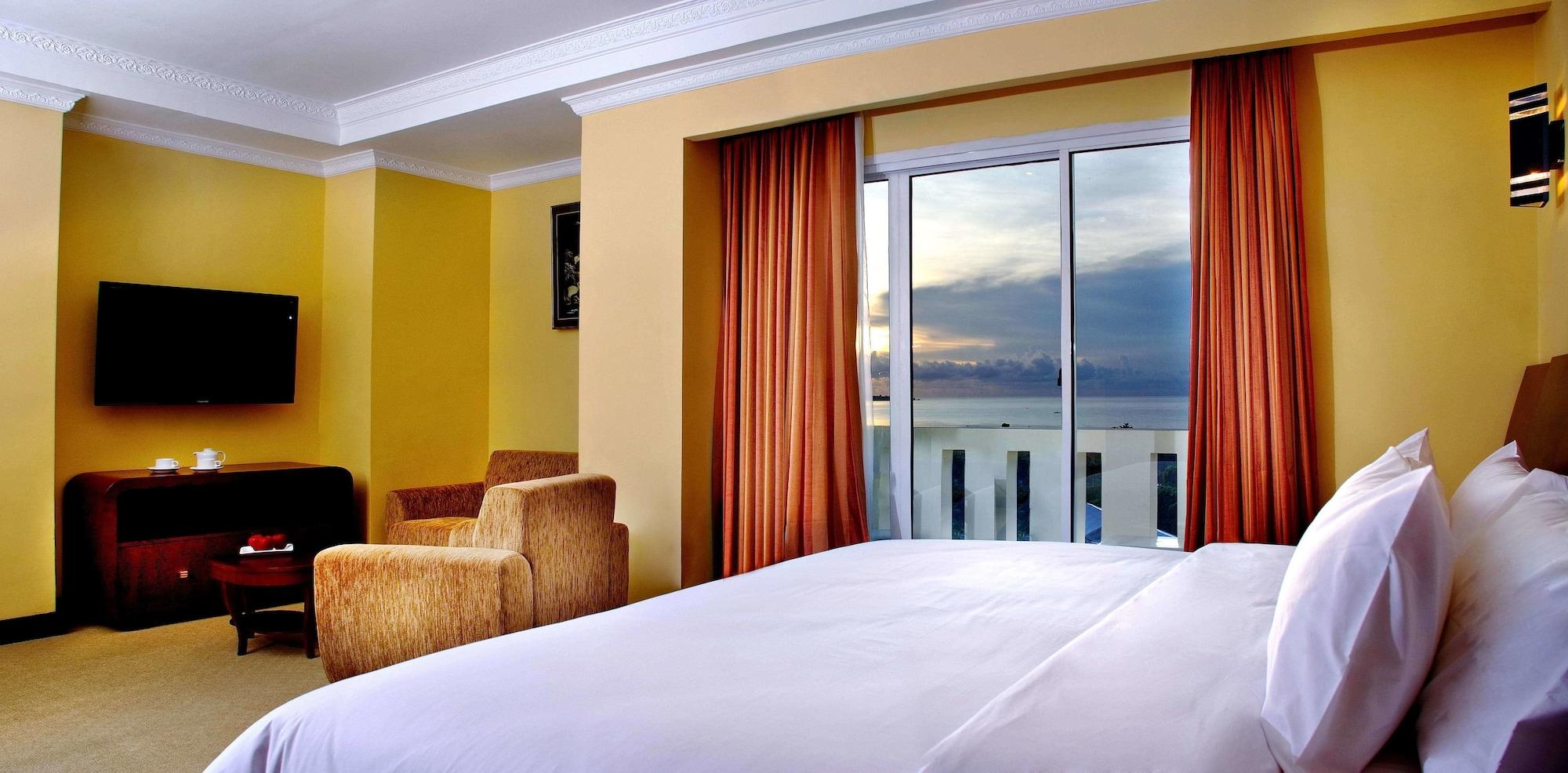 Aston Niu Manokwari Hotel & Conference Center Exteriör bild