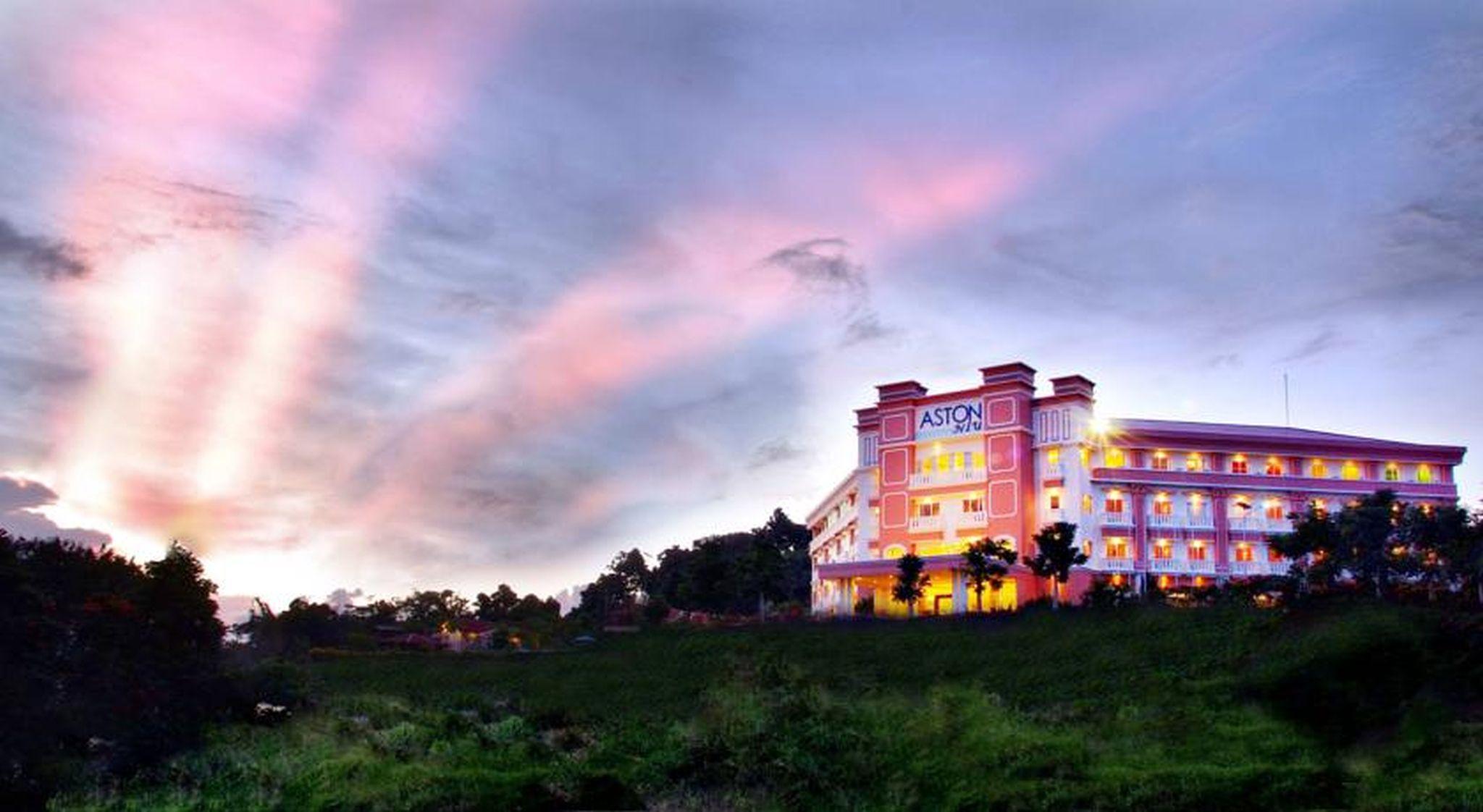 Aston Niu Manokwari Hotel & Conference Center Exteriör bild