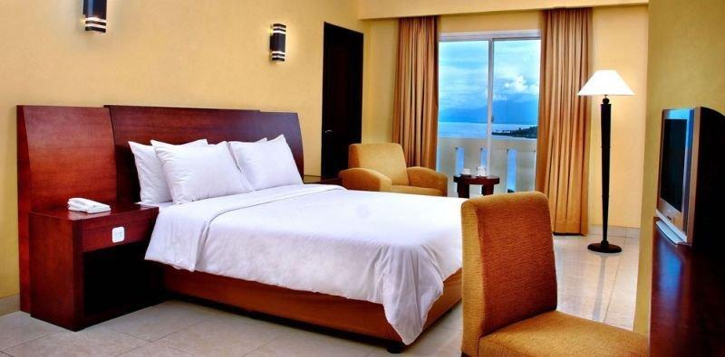 Aston Niu Manokwari Hotel & Conference Center Exteriör bild