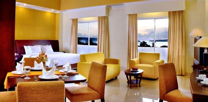Aston Niu Manokwari Hotel & Conference Center Exteriör bild
