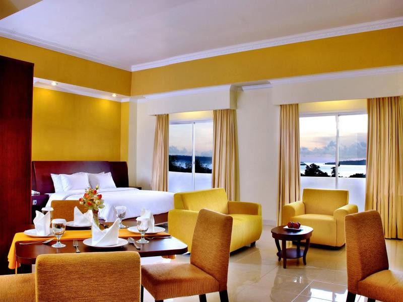 Aston Niu Manokwari Hotel & Conference Center Exteriör bild