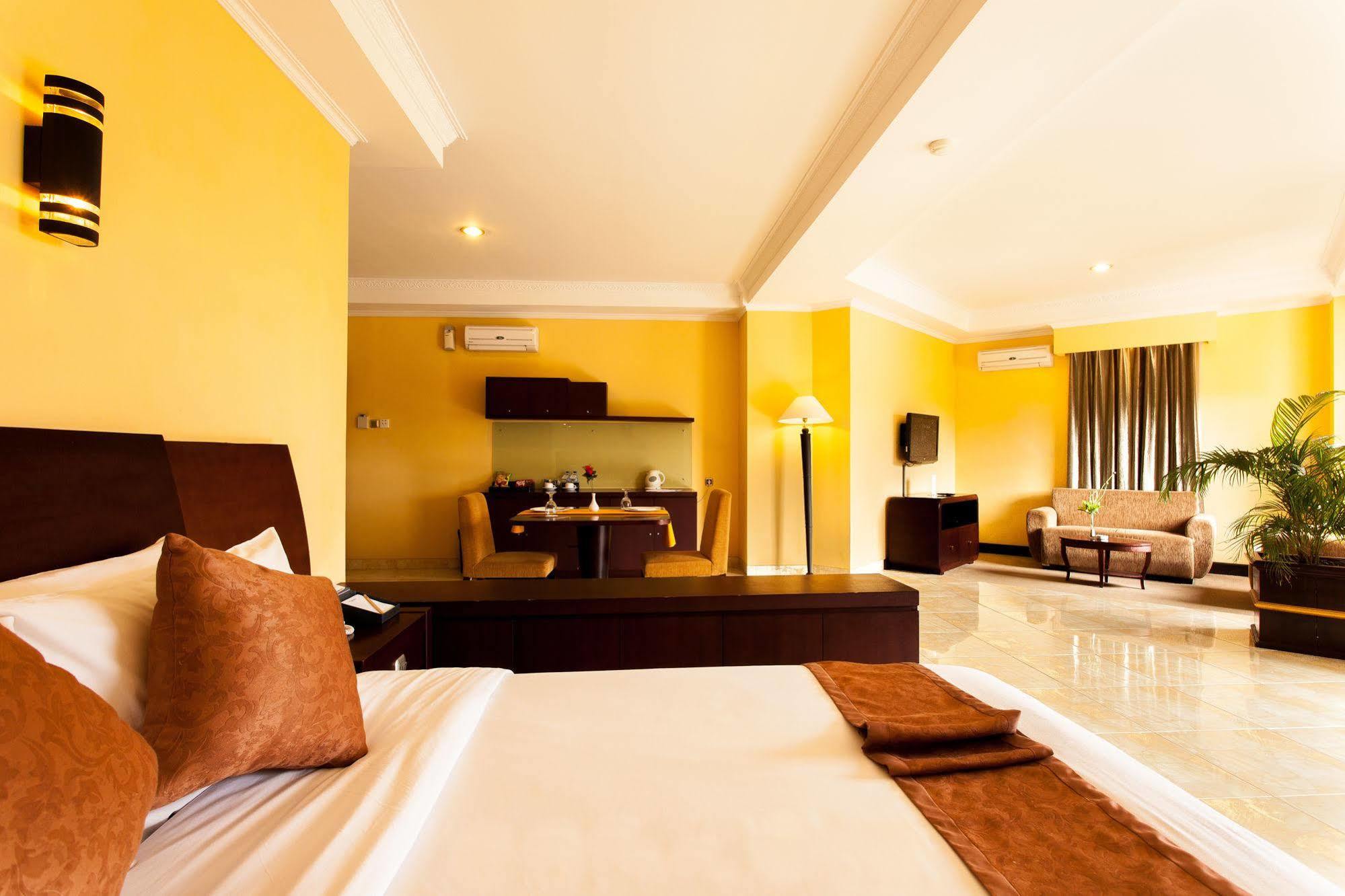 Aston Niu Manokwari Hotel & Conference Center Exteriör bild