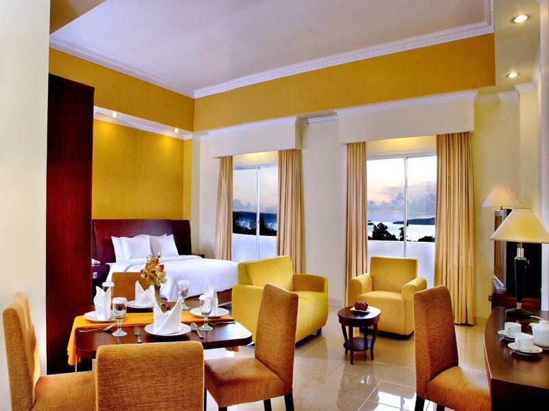 Aston Niu Manokwari Hotel & Conference Center Exteriör bild