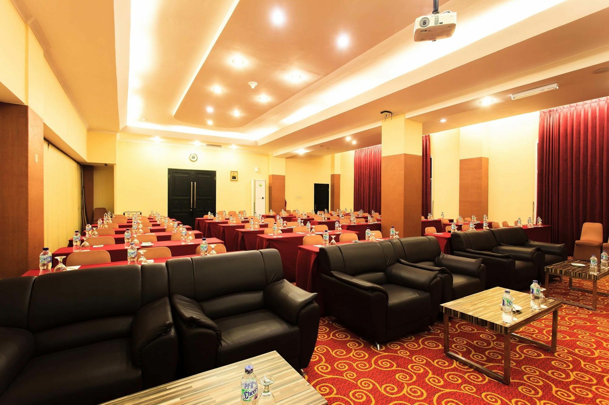 Aston Niu Manokwari Hotel & Conference Center Exteriör bild