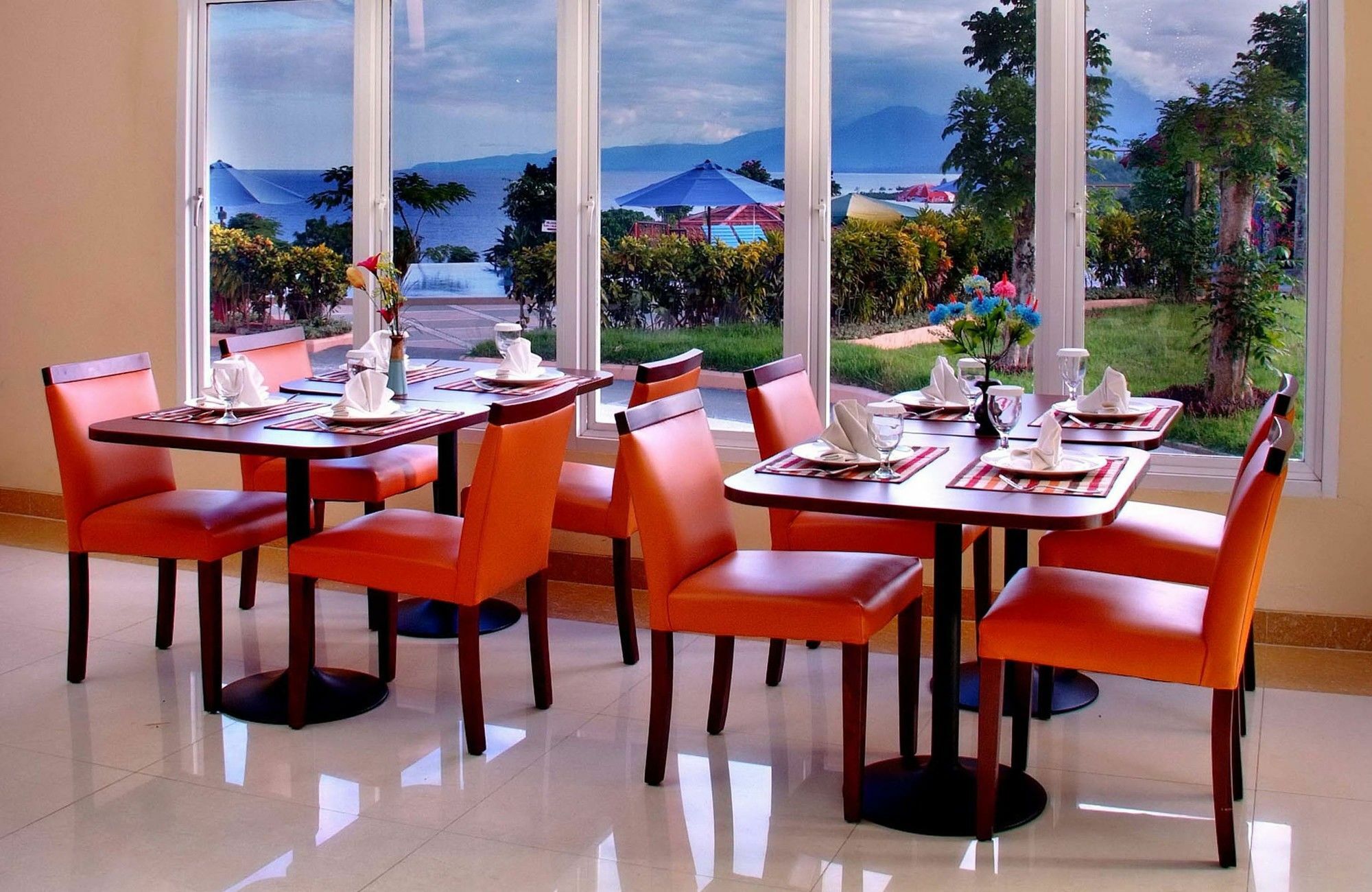 Aston Niu Manokwari Hotel & Conference Center Exteriör bild